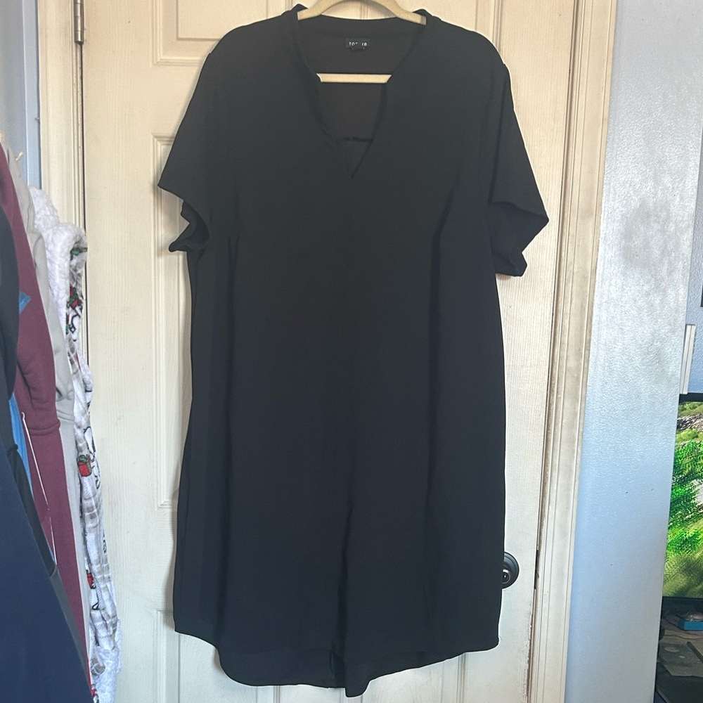 torrid Black V-Neck Short Sleeve Dress